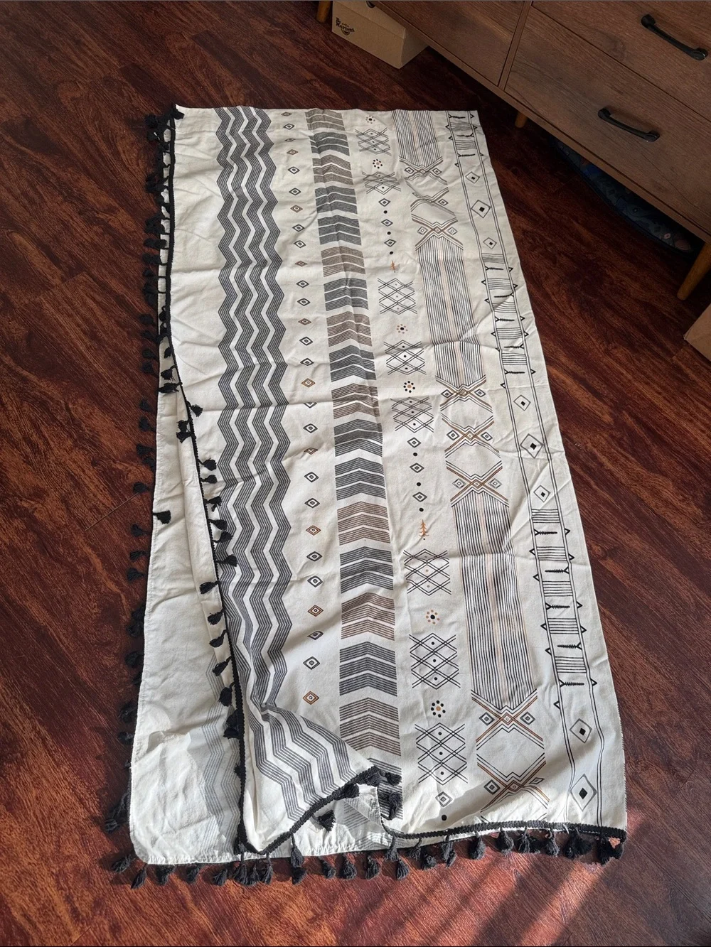 Neutral Geometric Tassel curtains - off White & Black